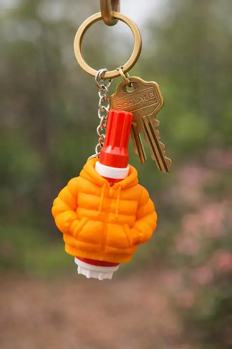 Puffer Jacket Stain Pen Holder — photograph 1 of 4