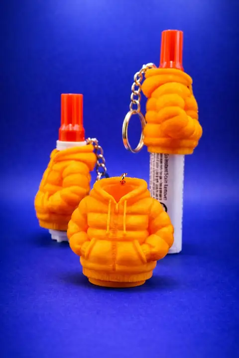 Puffer Jacket Stain Pen Holder — photograph 2 of 4